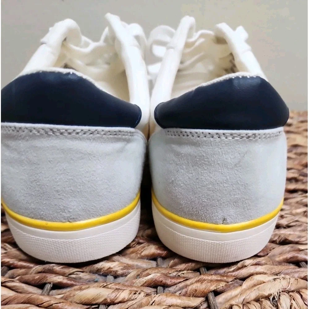 CLUB ROOM Men's Noah White/Yellow Stripe Lace-Up Comfort Walking Shoes Size 8.5